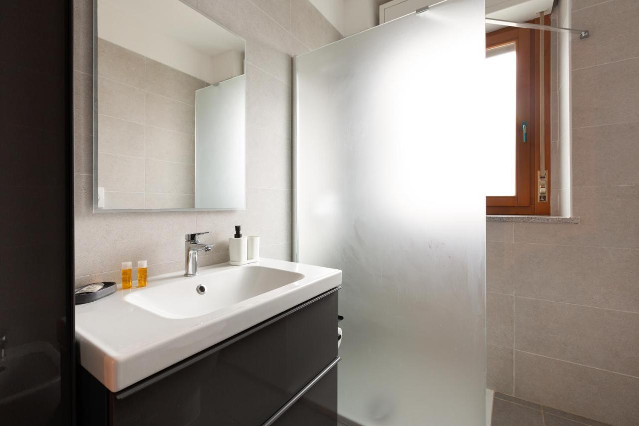 Milan Comfy Apartment X3 - With Balcony Buitenkant foto